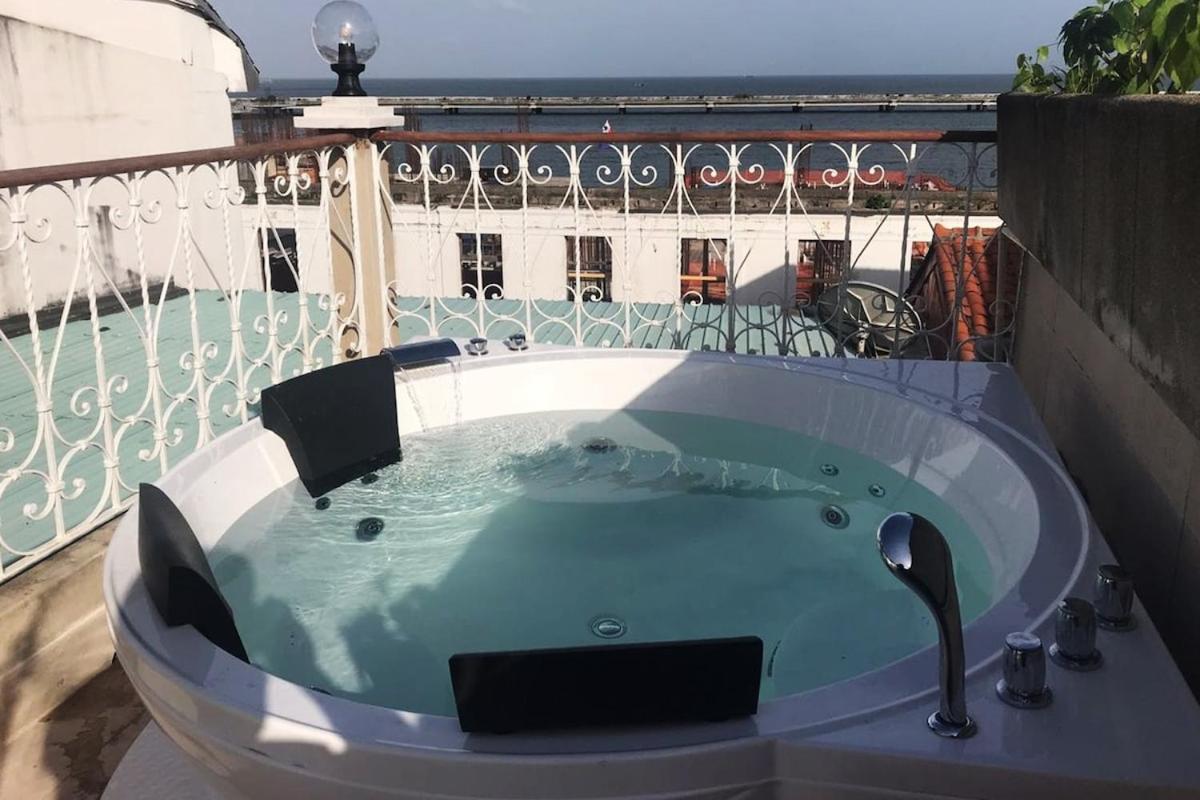 Apartamento Amazinn Places Rooftop And Jacuzzi Viii